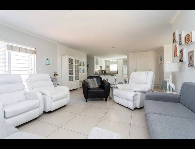 3 BEDROOM HOUSE FOR SALE IN SUNNINGDALE